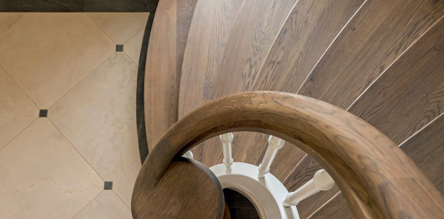 ‘Platte pet’ als topping van de hoofdbaluster