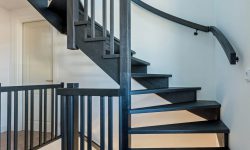 Black Beauty in rubberhout