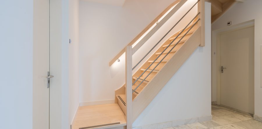 White Wash essen, RVS en LED licht